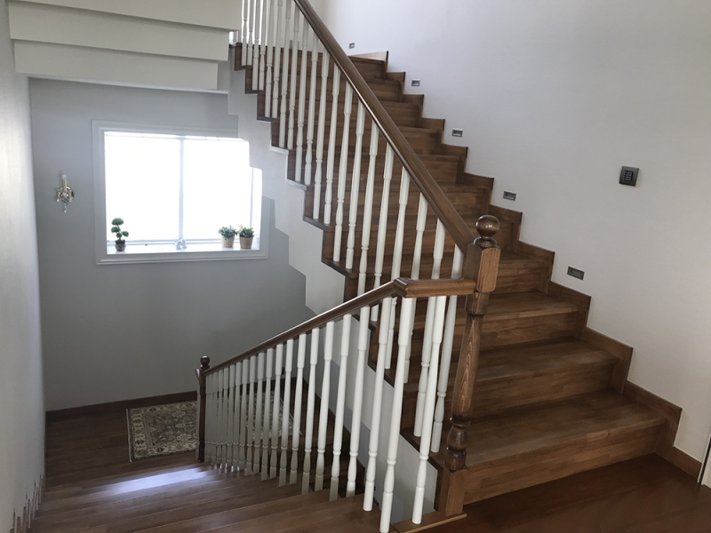 Çınar Ahşap | AHŞAP MERDİVEN