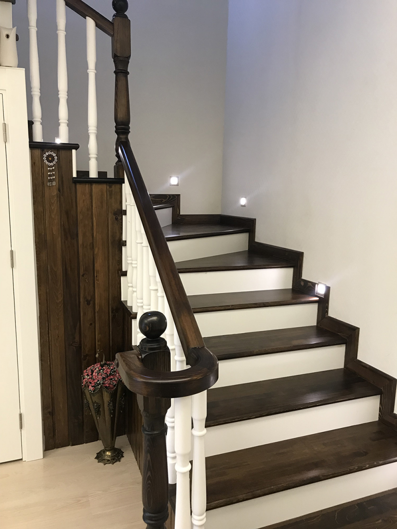 Çınar Ahşap | AHŞAP MERDİVEN